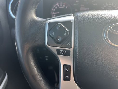 Used 2018 Toyota Tundra SR5 w/ SR5 Upgrade Package image 19