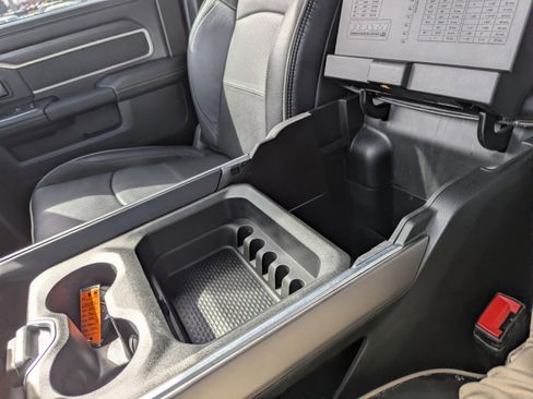 Used 2024 RAM 3500 Laramie w/ Night Edition image 27