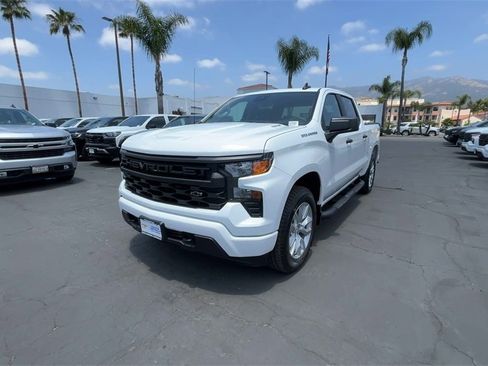 New 2025 Chevrolet Silverado 1500 Custom image 3