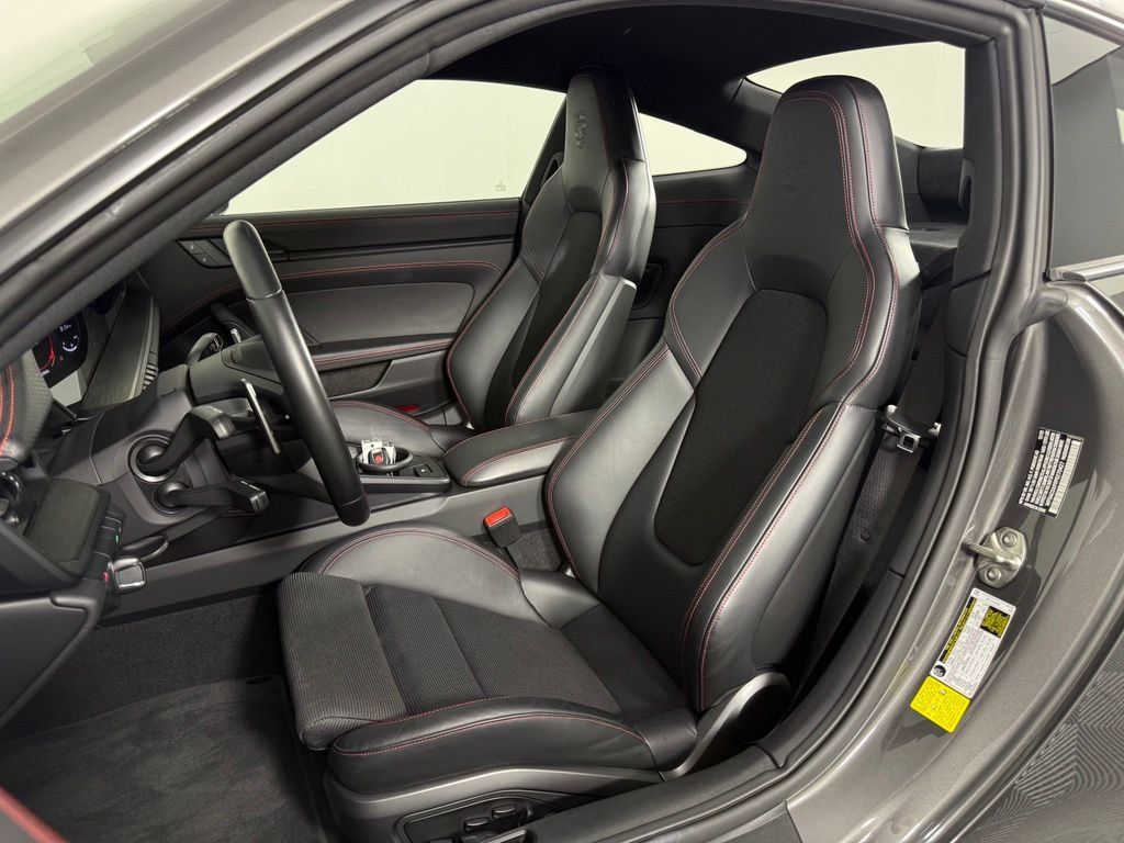 Certified 2023 Porsche 911 GT3 RWD image 5