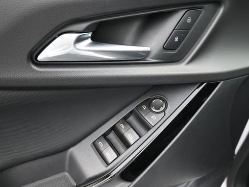 New 2026 Chevrolet Equinox LT w/ Safety and Technology Package FWD image 25