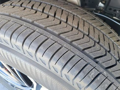 New 2025 Nissan Armada SL w/ Captain's Chari Seat Package image 13