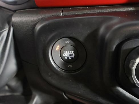 Used 2023 Jeep Wrangler Unlimited Rubicon w/ Dual Top Group AWD/4WD image 34