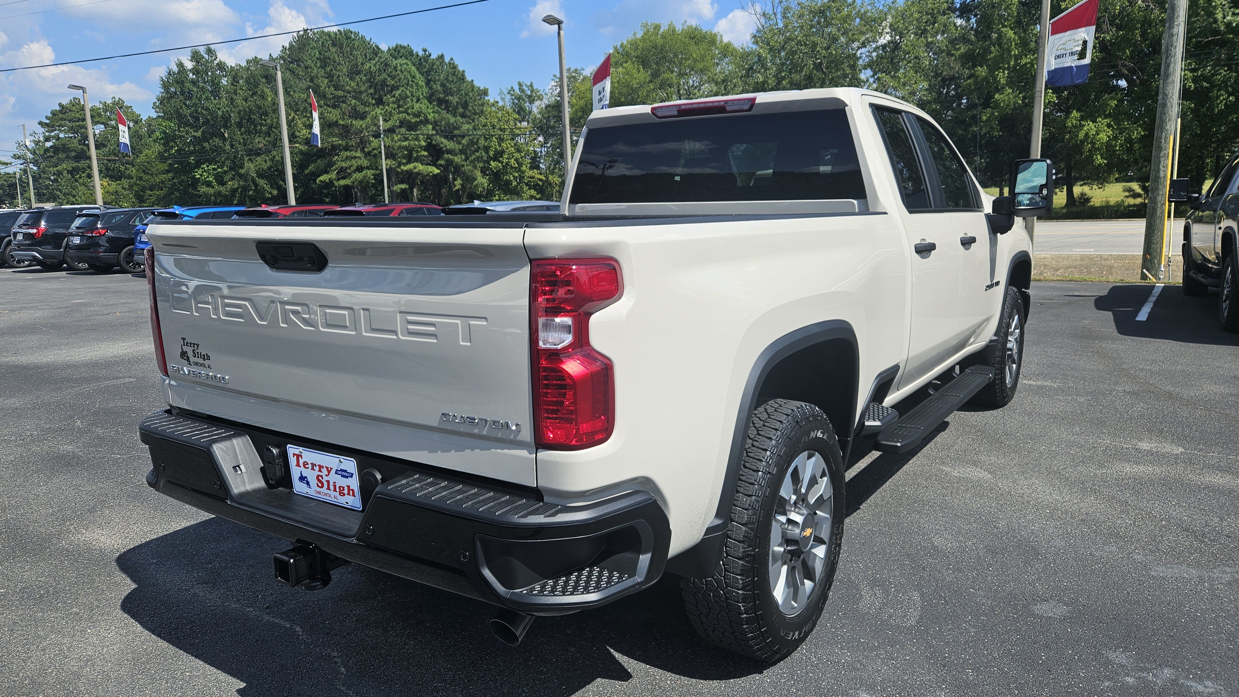 New 2026 Chevrolet Silverado 2500 Custom w/ Custom Value Package AWD/4WD image 6