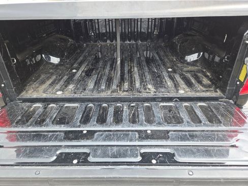 Used 2019 Toyota Tundra Limited w/ Limited Premium Package AWD/4WD image 31