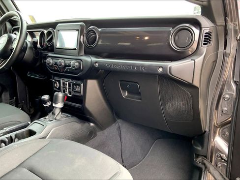 Used 2020 Jeep Wrangler Unlimited Sport image 16