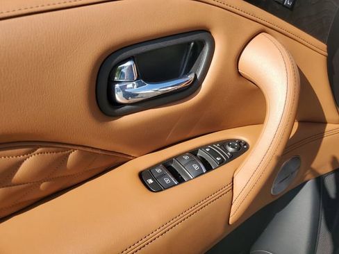 Used 2024 INFINITI QX80 Sensory AWD/4WD image 15