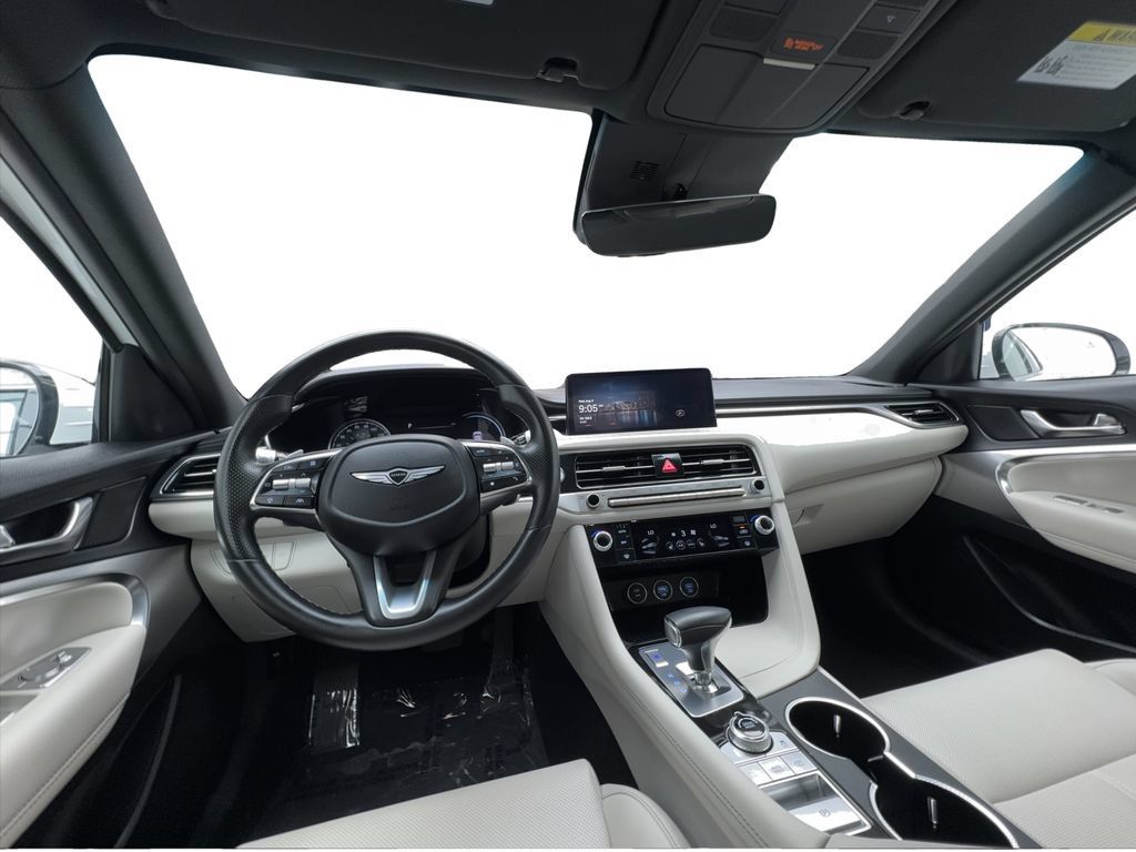 Used 2025 Genesis G70 2.5T RWD image 34