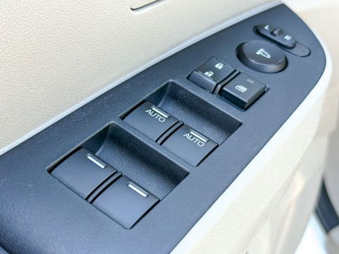 Used 2015 Honda Odyssey EX-L image 16