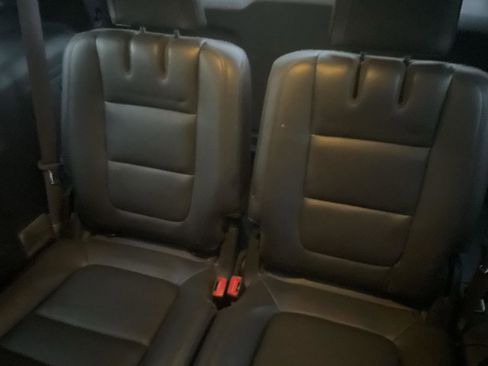 Used 2013 Ford Explorer XLT image 24