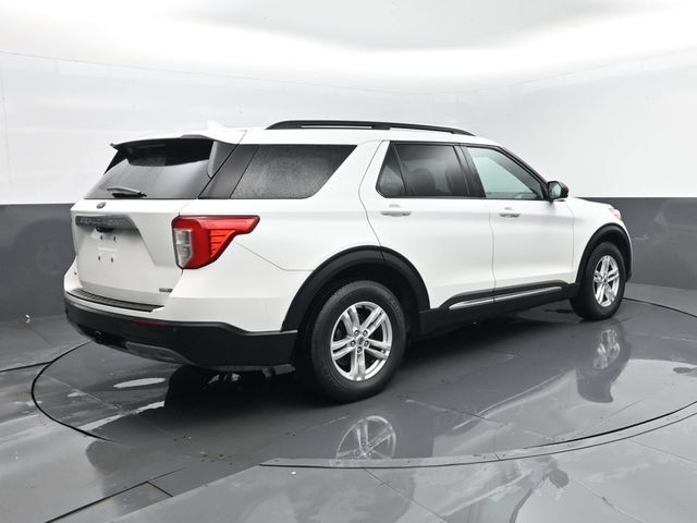 Used 2020 Ford Explorer XLT w/ Equipment Group 202A AWD/4WD image 29