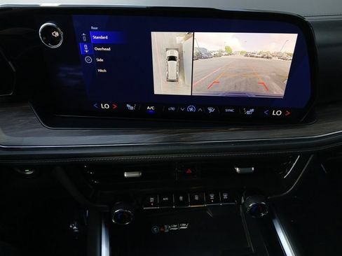 Used 2025 Chevrolet Tahoe LT RWD image 9