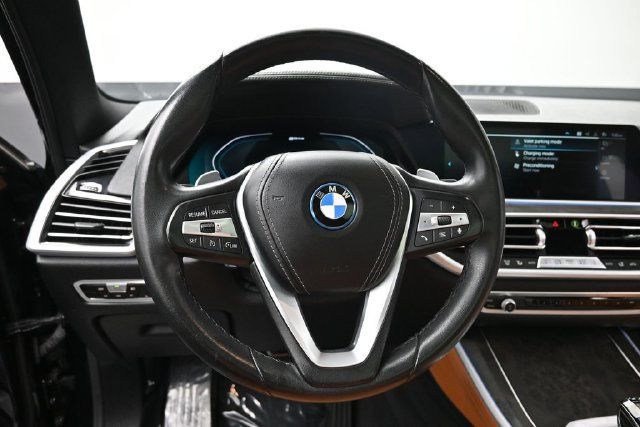 Used 2022 BMW X5 xDrive45e w/ Executive Package AWD/4WD image 13
