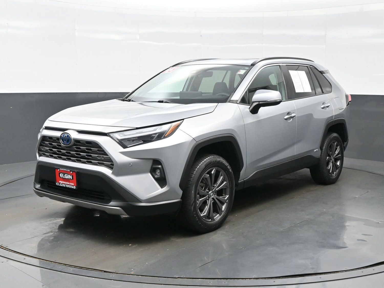 Used 2023 Toyota RAV4 Limited AWD/4WD image 2