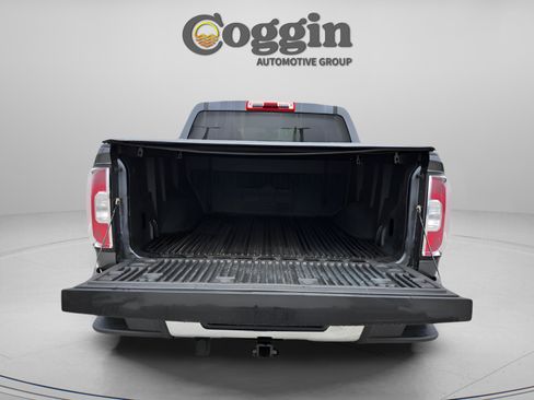 Used 2016 GMC Canyon SLE image 29