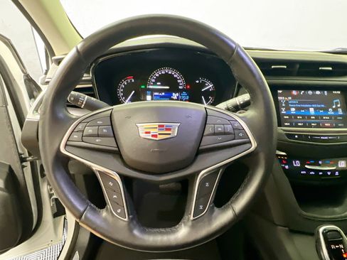 Used 2019 Cadillac XT5 Premium Luxury AWD/4WD image 17