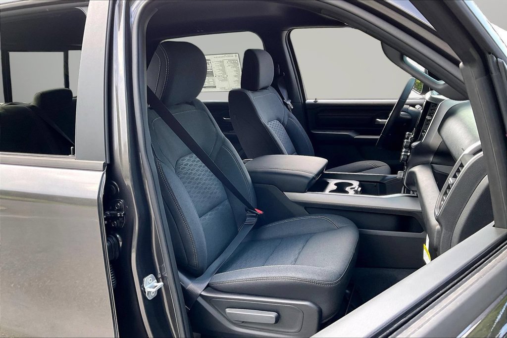 New 2026 RAM 1500 Express AWD/4WD image 20