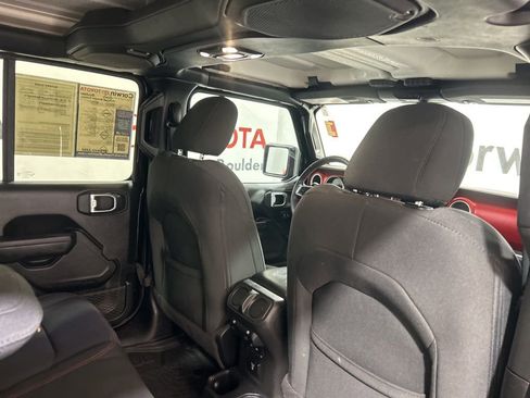 Used 2023 Jeep Wrangler Unlimited Rubicon w/ Cold Weather Group image 17