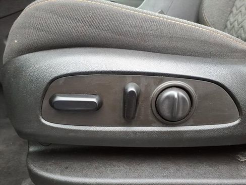 Used 2022 Chevrolet Equinox LT FWD image 15