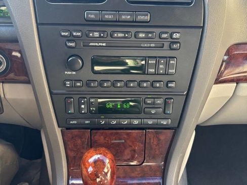 Used 2000 Lincoln LS image 20