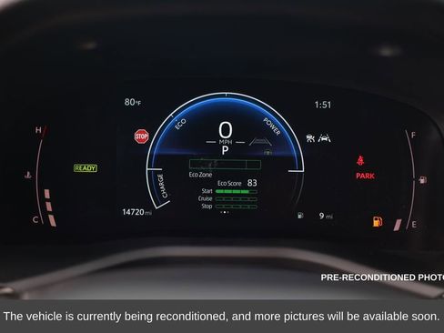 Used 2025 Toyota Camry LE w/ Convenience Package image 19