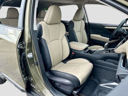 Certified 2025 Subaru Outback Limited AWD/4WD image 30