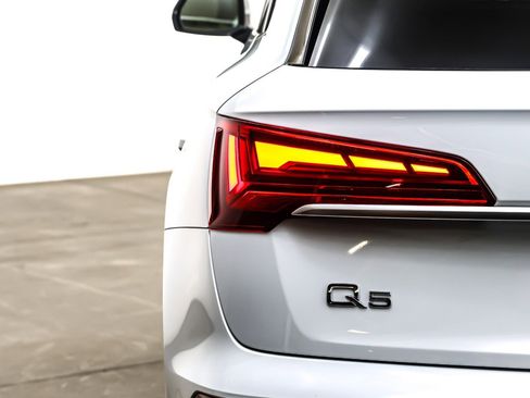 Used 2024 Audi Q5 e Premium Plus image 15
