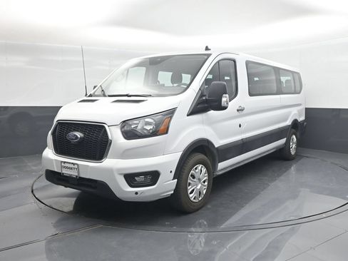 Used 2024 Ford Transit 350 XLT RWD image 28
