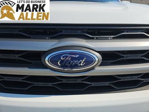 Used 2023 Ford Expedition XLT AWD/4WD image 30