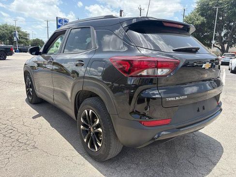 Used 2022 Chevrolet TrailBlazer LT FWD image 3