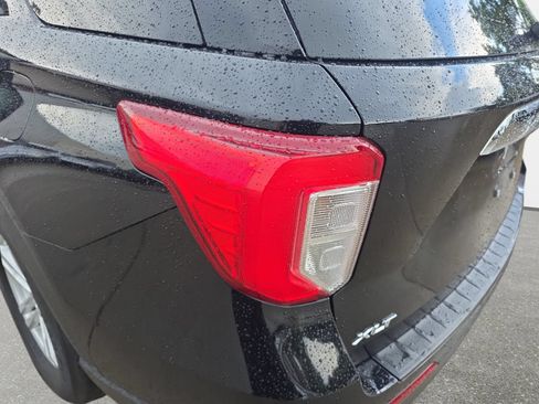 Used 2022 Ford Explorer XLT RWD image 32