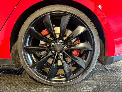 Used 2013 Tesla Model S Performance RWD image 35