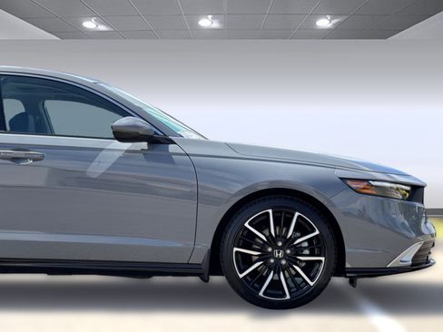 Used 2025 Honda Accord Touring image 34