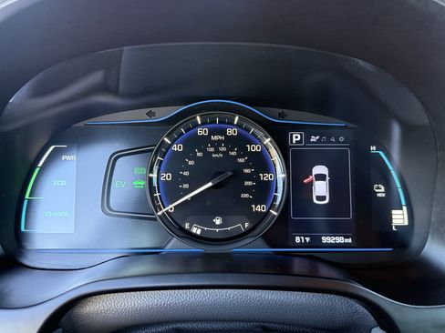 Used 2019 Hyundai Ioniq Plug-In Hybrid image 14