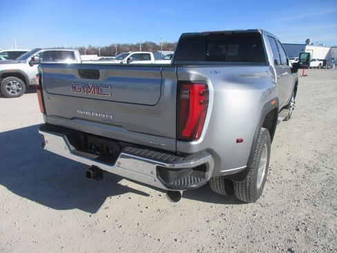 New 2026 GMC Sierra 3500 SLT w/ SLT Premium Package image 5
