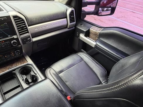 Used 2019 Ford F250 Lariat w/ Chrome Package AWD/4WD image 27