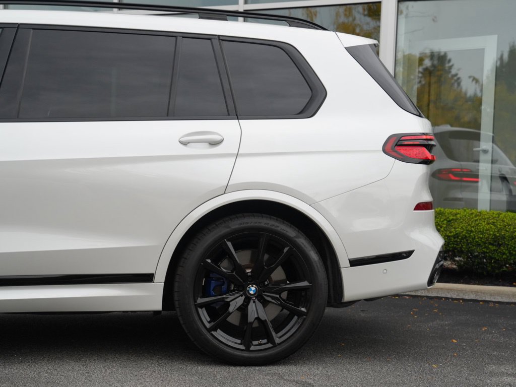 Used 2025 BMW X7 M60i w/ Executive Package AWD/4WD image 12