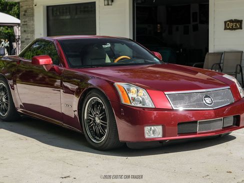 Used 2006 Cadillac XLR RWD image 20