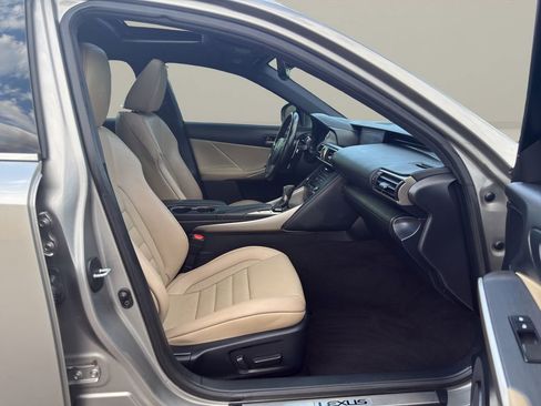 Used 2019 Lexus IS 300 F Sport w/ F Sport Package image 19