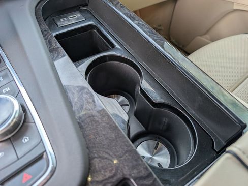 Used 2023 Cadillac Escalade ESV Premium Luxury w/ Performance Package image 32