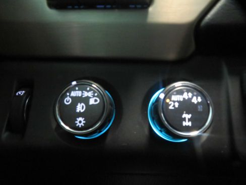 Used 2019 GMC Yukon XL Denali AWD/4WD image 41