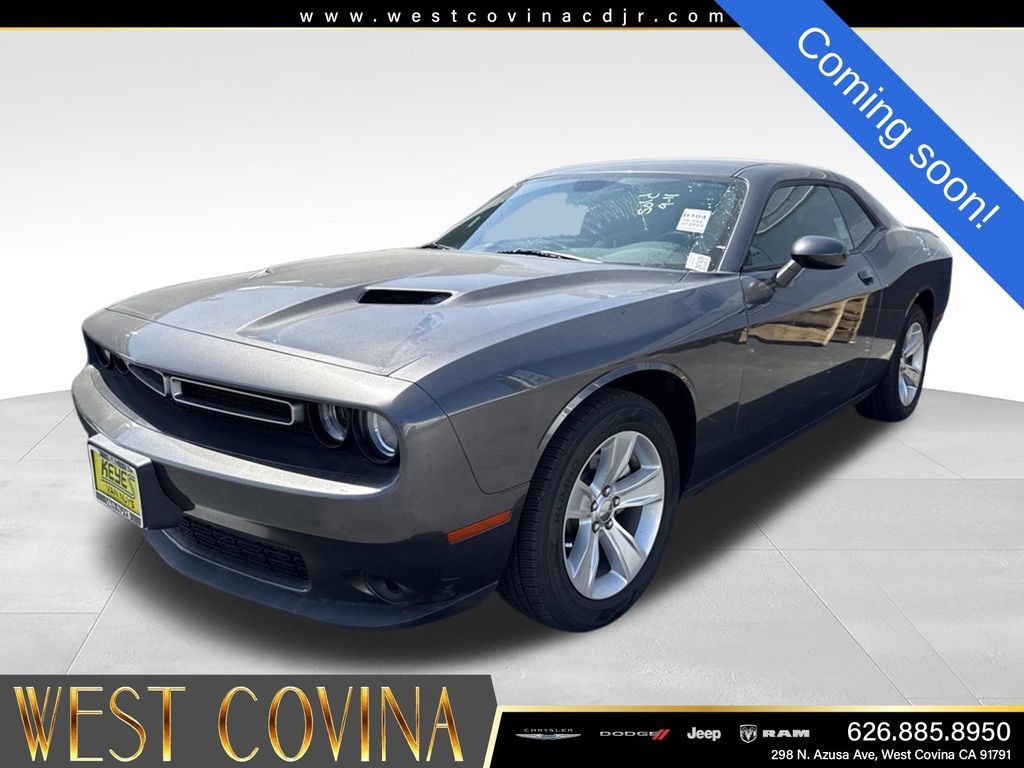 Used 2023 Dodge Challenger SXT RWD image 3