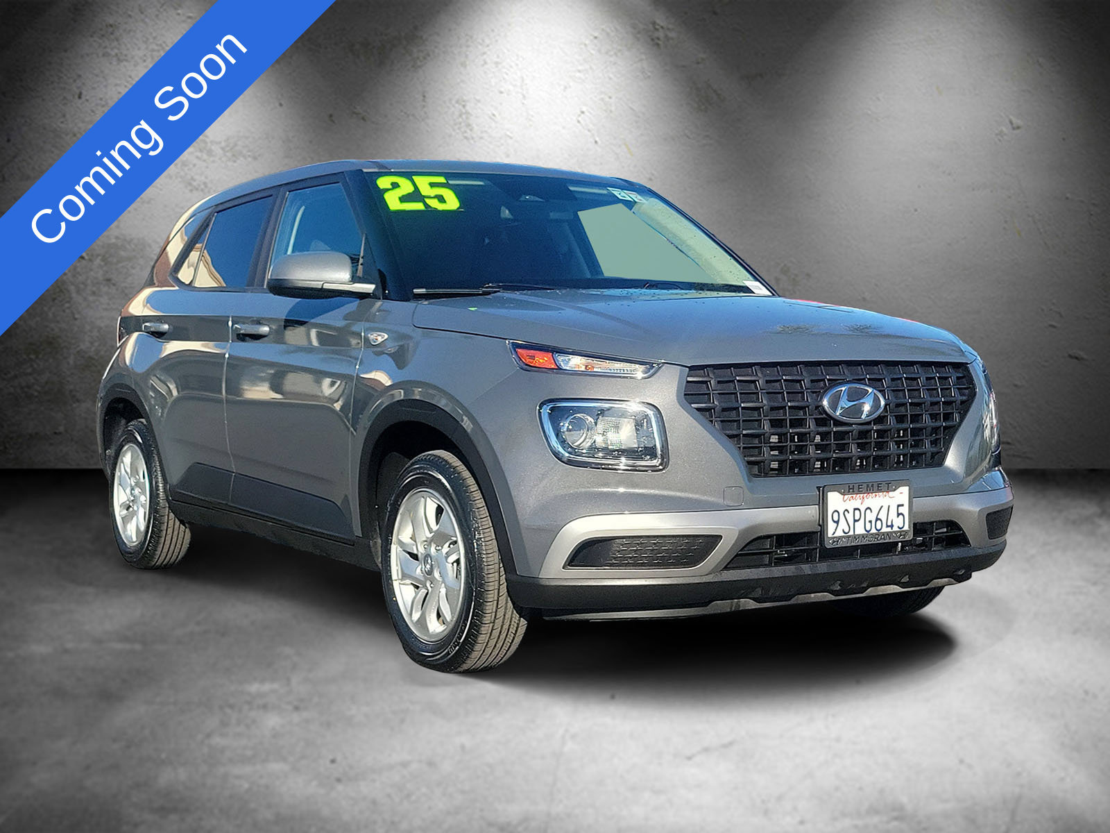 Certified 2025 Hyundai Venue SE FWD image 2