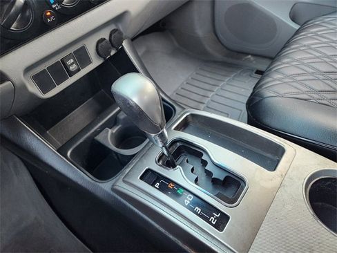 Used 2013 Toyota Tacoma PreRunner image 17