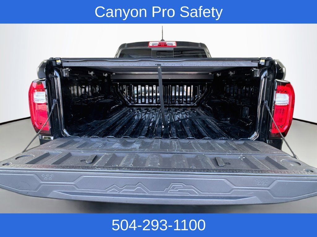 Used 2024 GMC Canyon AT4 w/ LPO, Off Road Lift Package AWD/4WD image 28