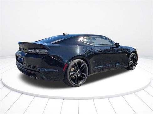 Used 2021 Chevrolet Camaro LT w/ 1LE Track Performance Package image 3