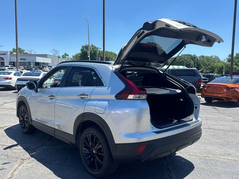 Used 2024 Mitsubishi Eclipse Cross LE AWD/4WD image 16