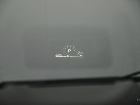 Used 2022 Chevrolet Corvette Stingray 2LT Z51 Performance & w/ Z51 Performance Package image 87