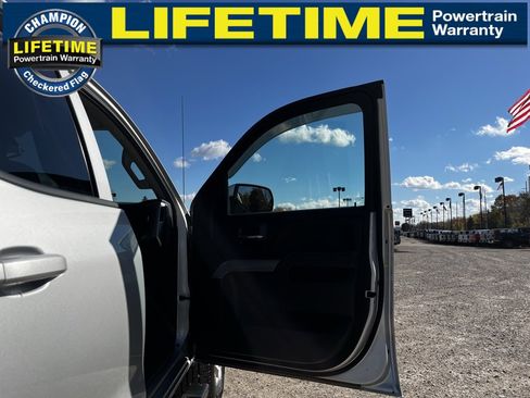 Used 2017 Chevrolet Silverado 1500 LT w/ All Star Edition image 32