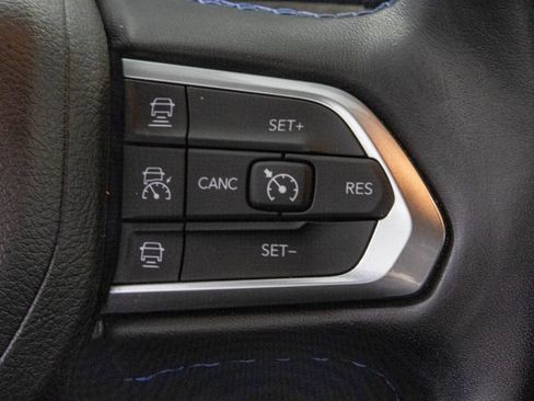 Used 2022 Jeep Compass Latitude w/ Convenience Group AWD/4WD image 32